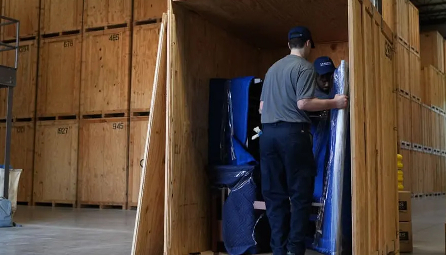 Storage Vaults Lake Forest | Storage Drop-Off & Pickup