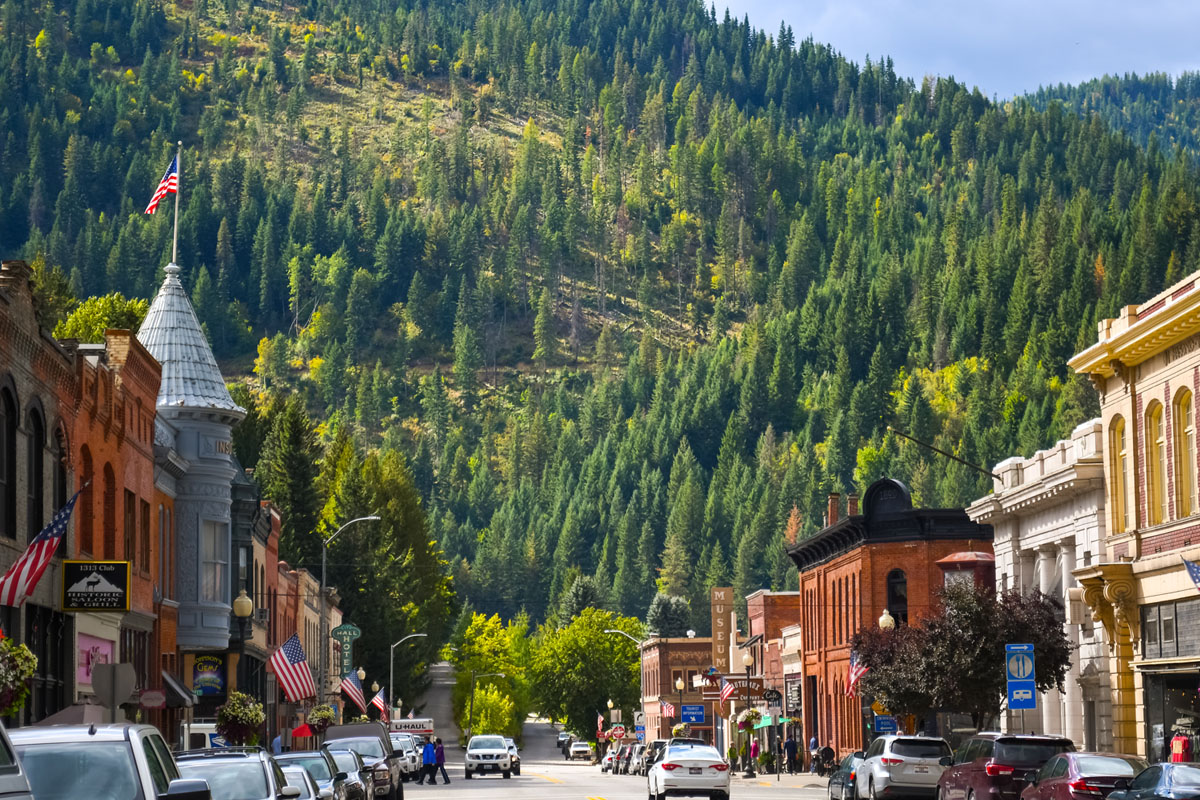 Long Distance Movers from Orange County to Post Falls Idaho | A+ Rated Mover